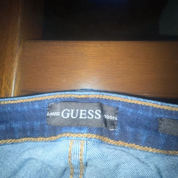 Guess Jeans - Picture 8 of 9